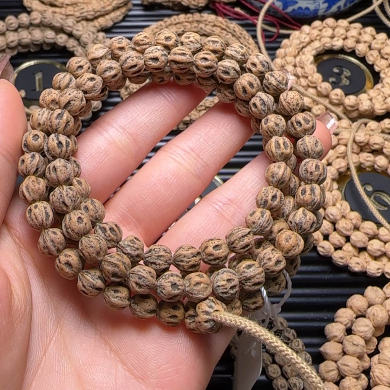 【闪购商品】柏香籽/百香籽吊坠姜***?