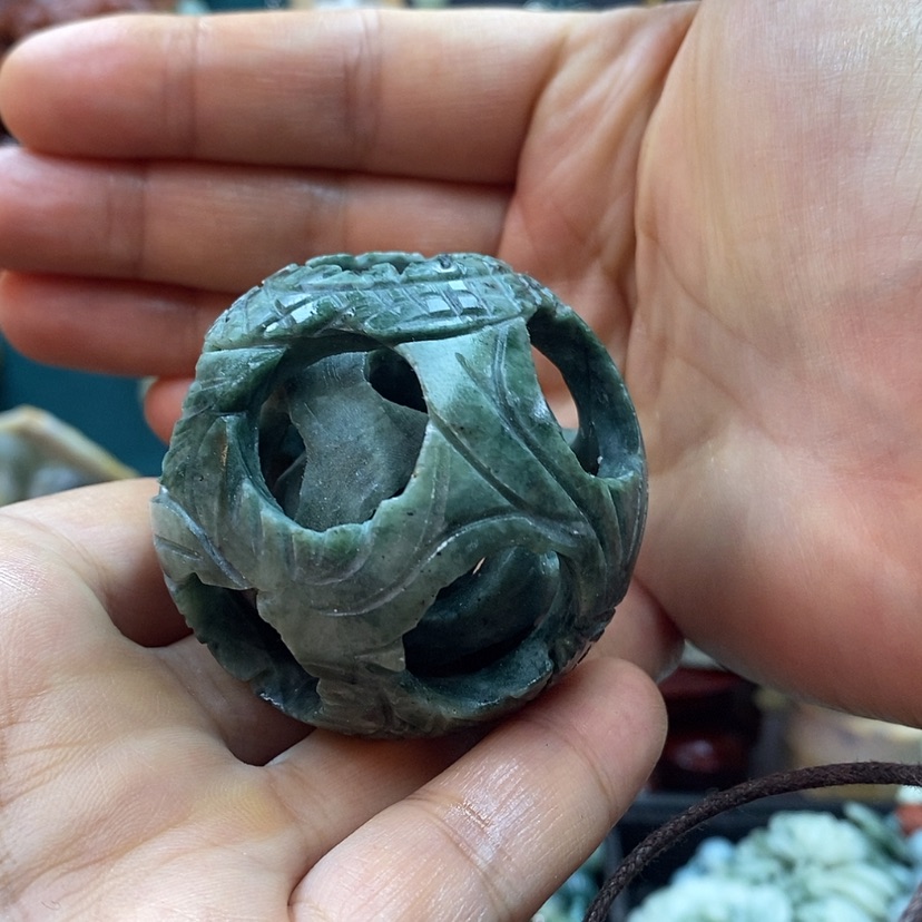 【闪购商品】蛇纹石玉手把件未镶嵌