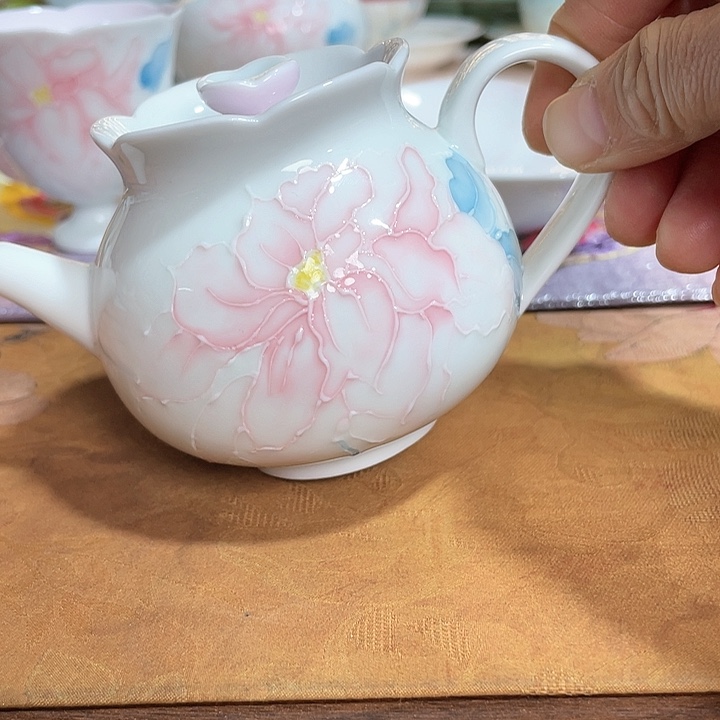 【闪购商品】国色惊城念露壶哈哈哈
