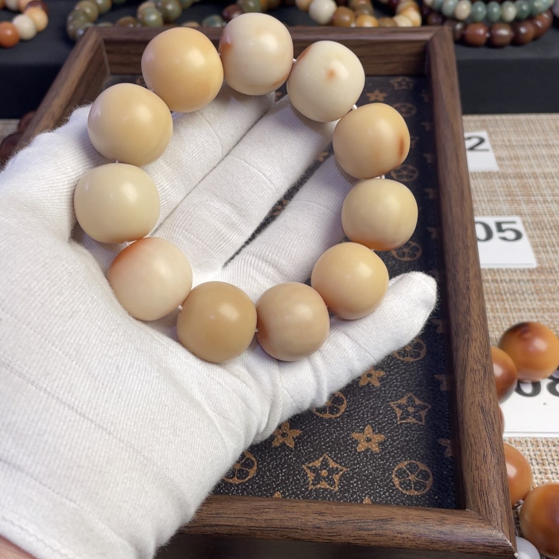 菩提根/象牙果吊坠笑*瑩