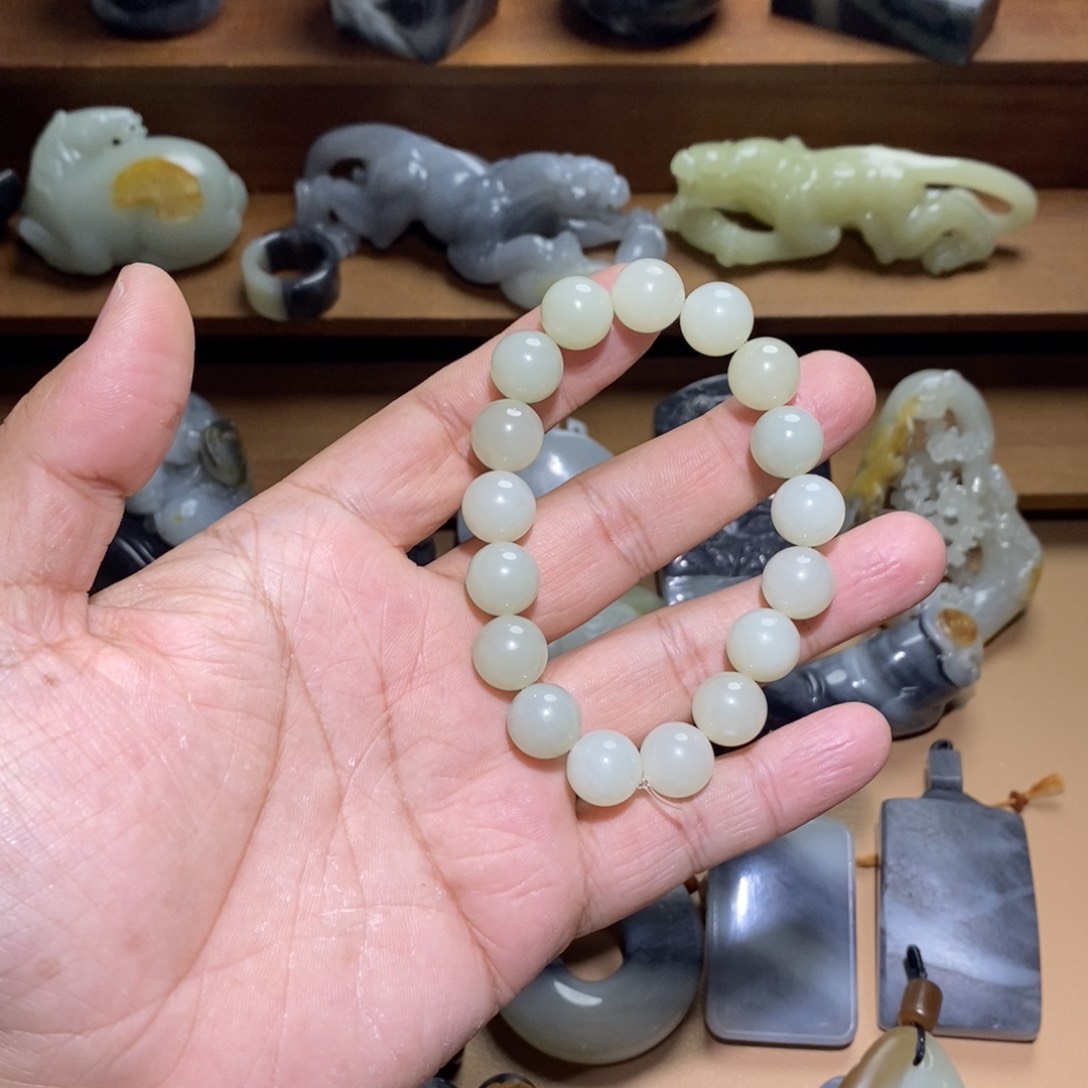 未镶嵌和田玉把件