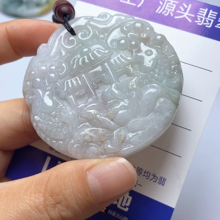 翡翠未镶嵌颈饰翡翠