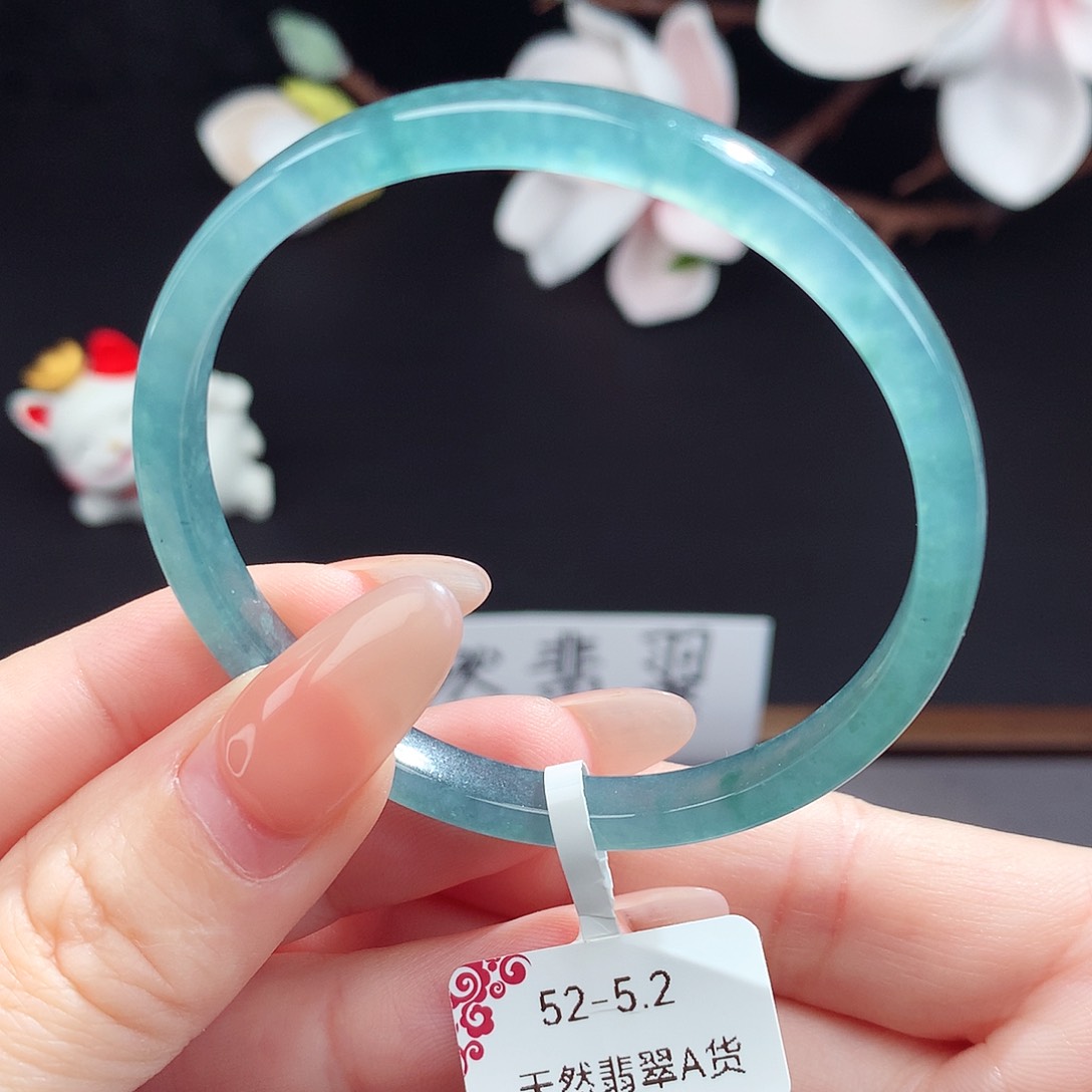 翡翠手镯（圆镯）未镶嵌