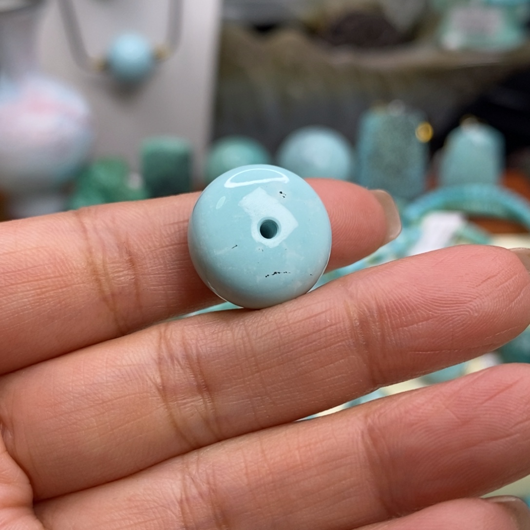 绿松石未镶嵌珠宝奇石16.4×9.6