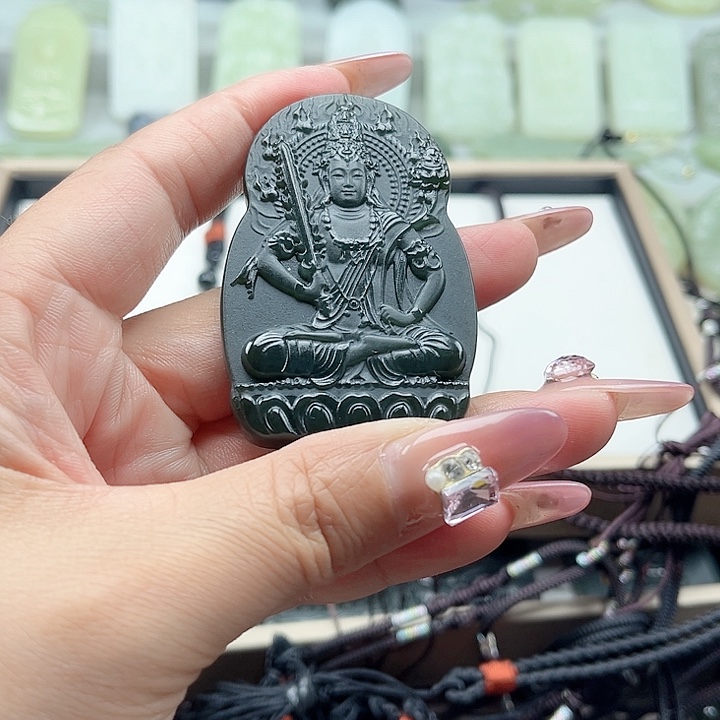 灵***子和田玉未镶嵌颈饰