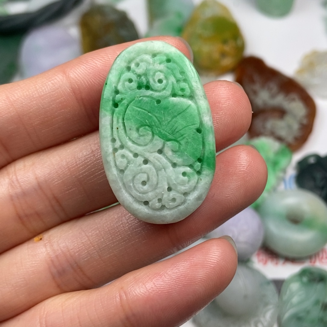 定制翡翠未镶嵌翡翠