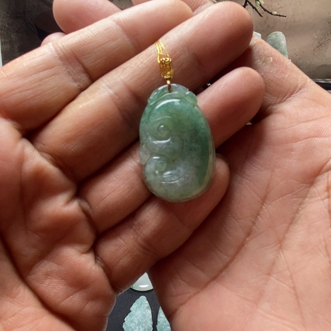 翡翠颈饰18K金镶嵌天然