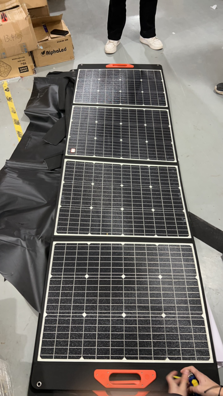 139-4折太阳能板子1个