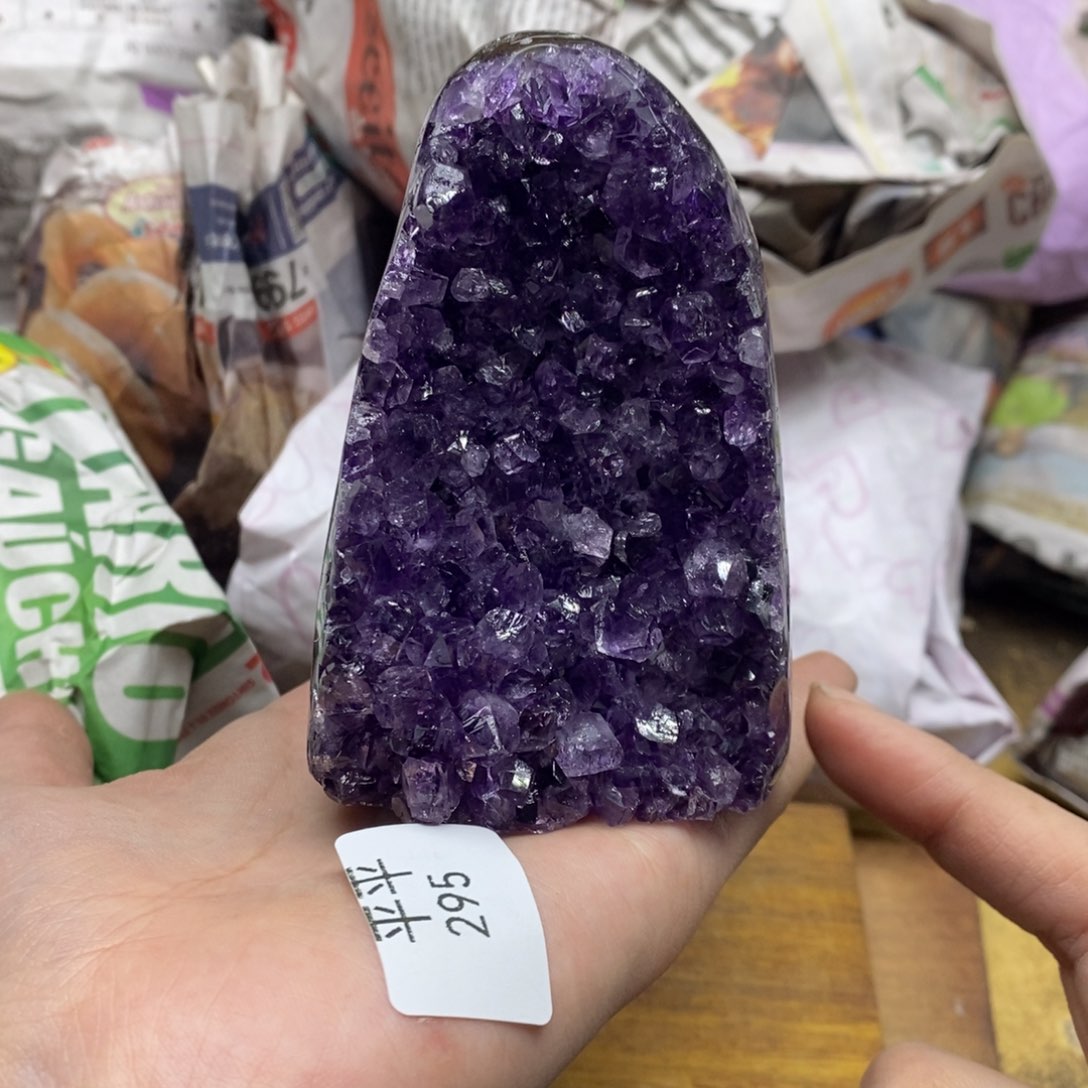 紫晶乌拉圭未镶嵌
