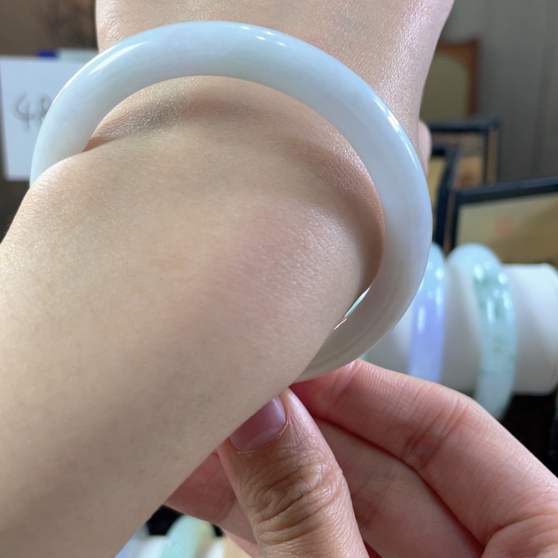 翡翠未镶嵌手镯缅甸翡翠