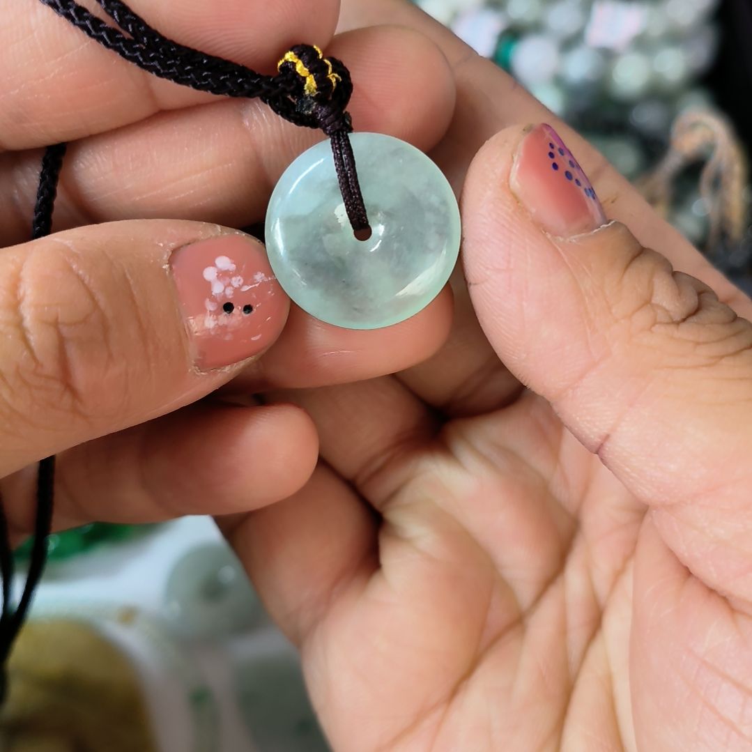 翡翠手绳未镶嵌翡翠平安扣