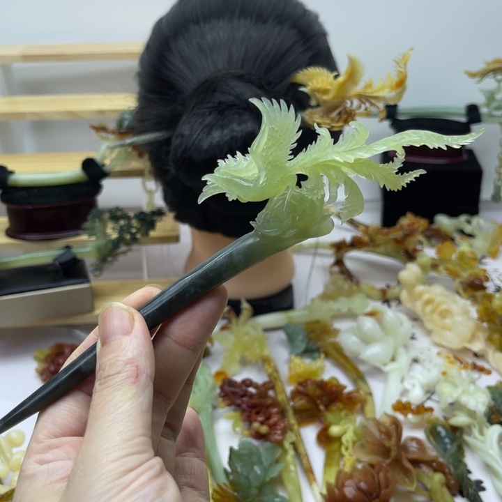 啾***、蛇纹石玉合金发饰