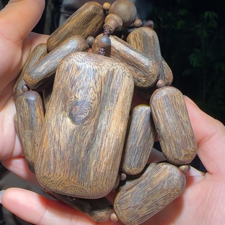 沉香手串四*?油叶子链子87克