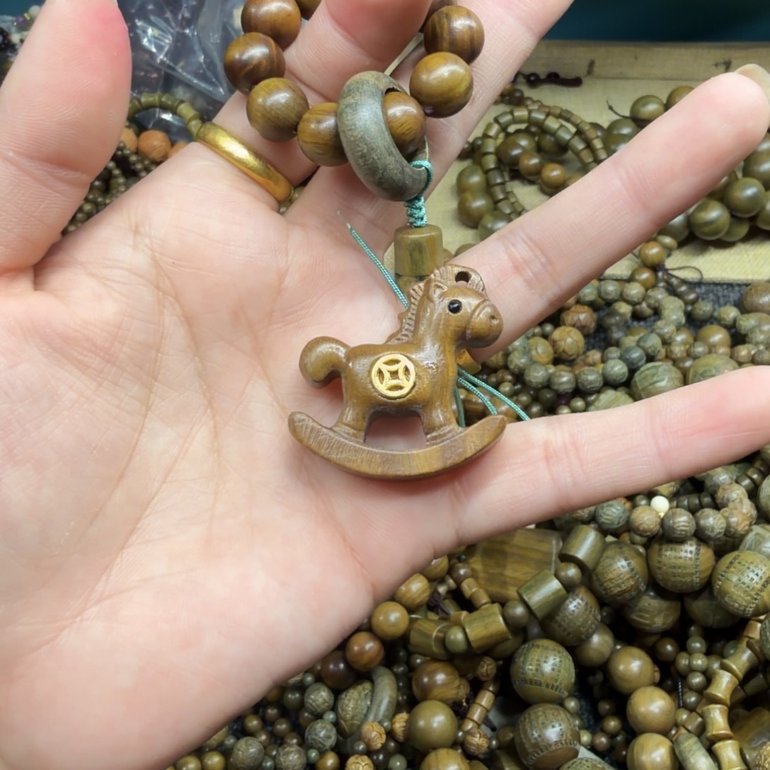 维腊木（绿檀）无事牌