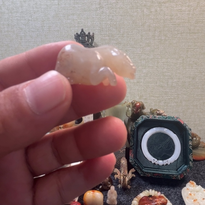 未镶嵌和田玉（糖玉）挂件