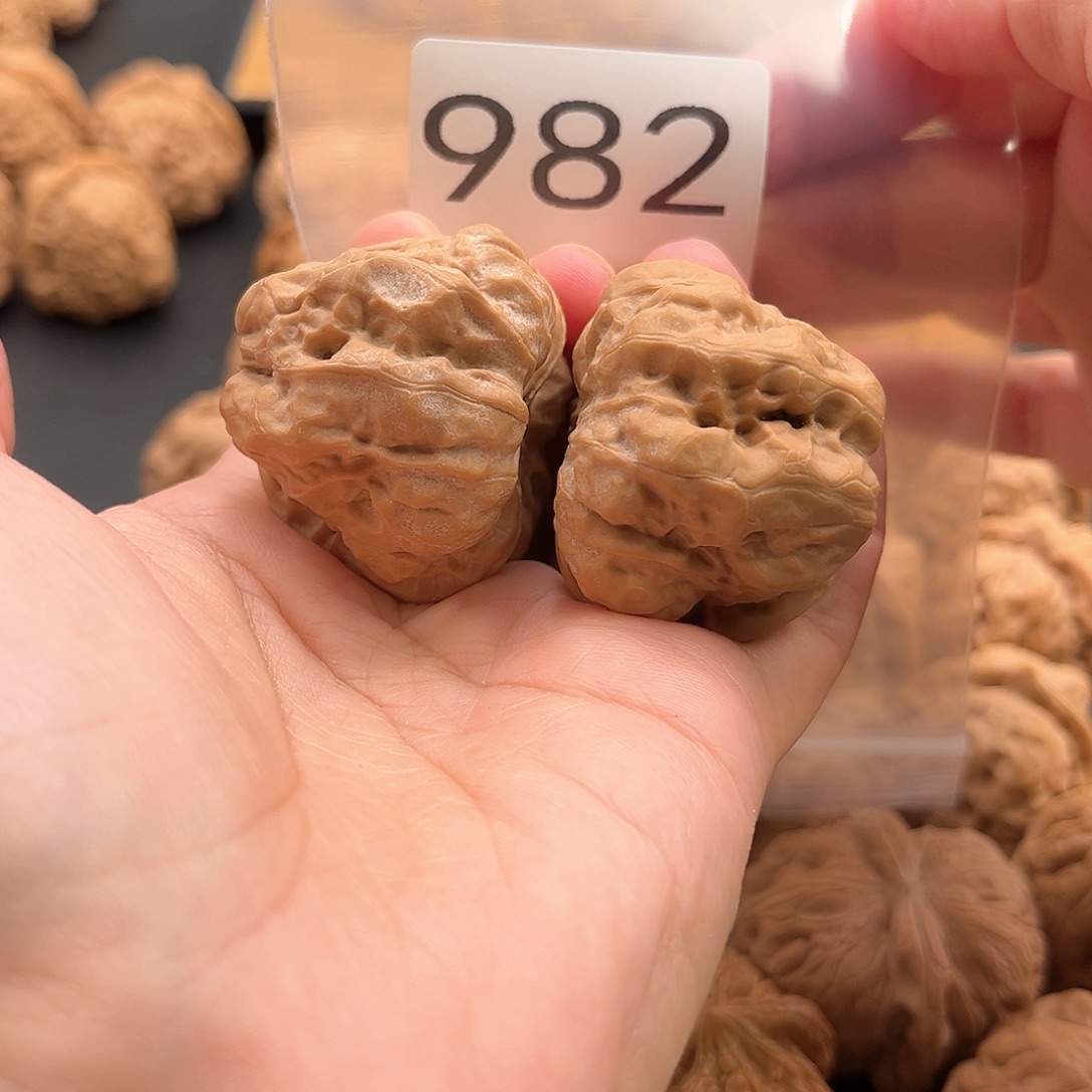麟***-把件桃核蛙蛙精品39度无43