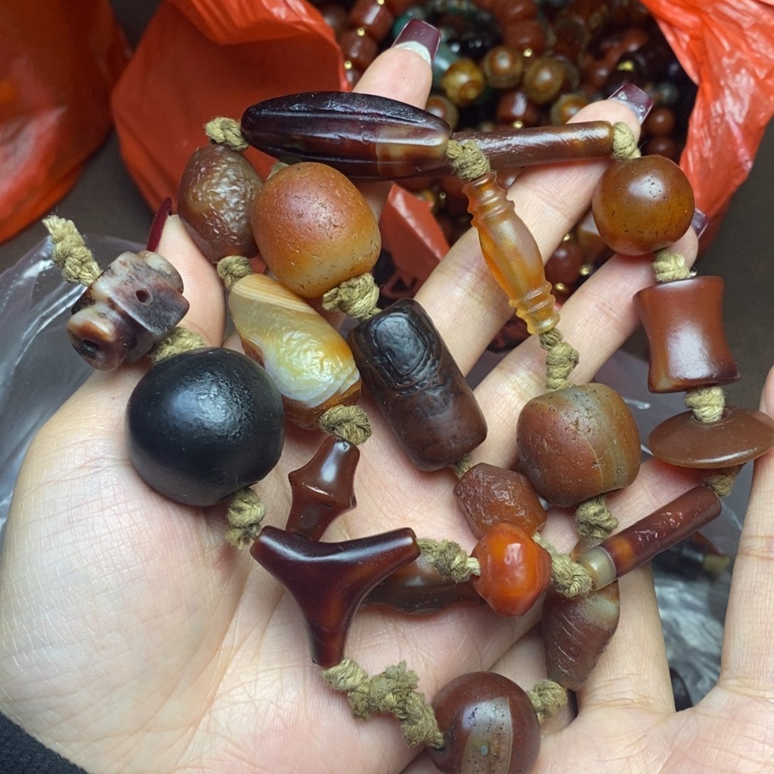 玛瑙/玉髓颈饰未镶嵌