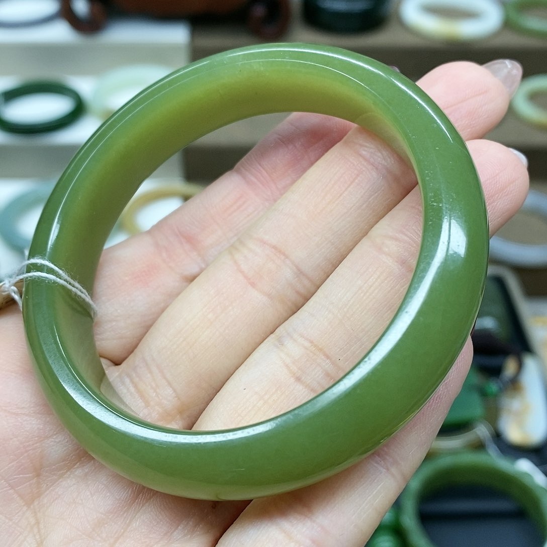 【闪购商品】和田玉手镯未镶嵌