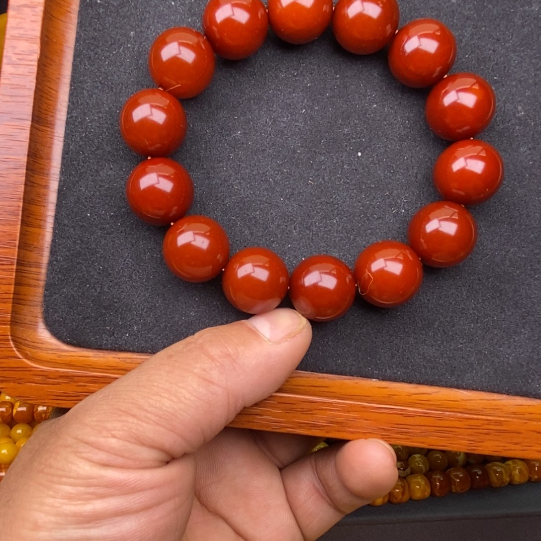 蜜蜡珠宝奇石未镶嵌