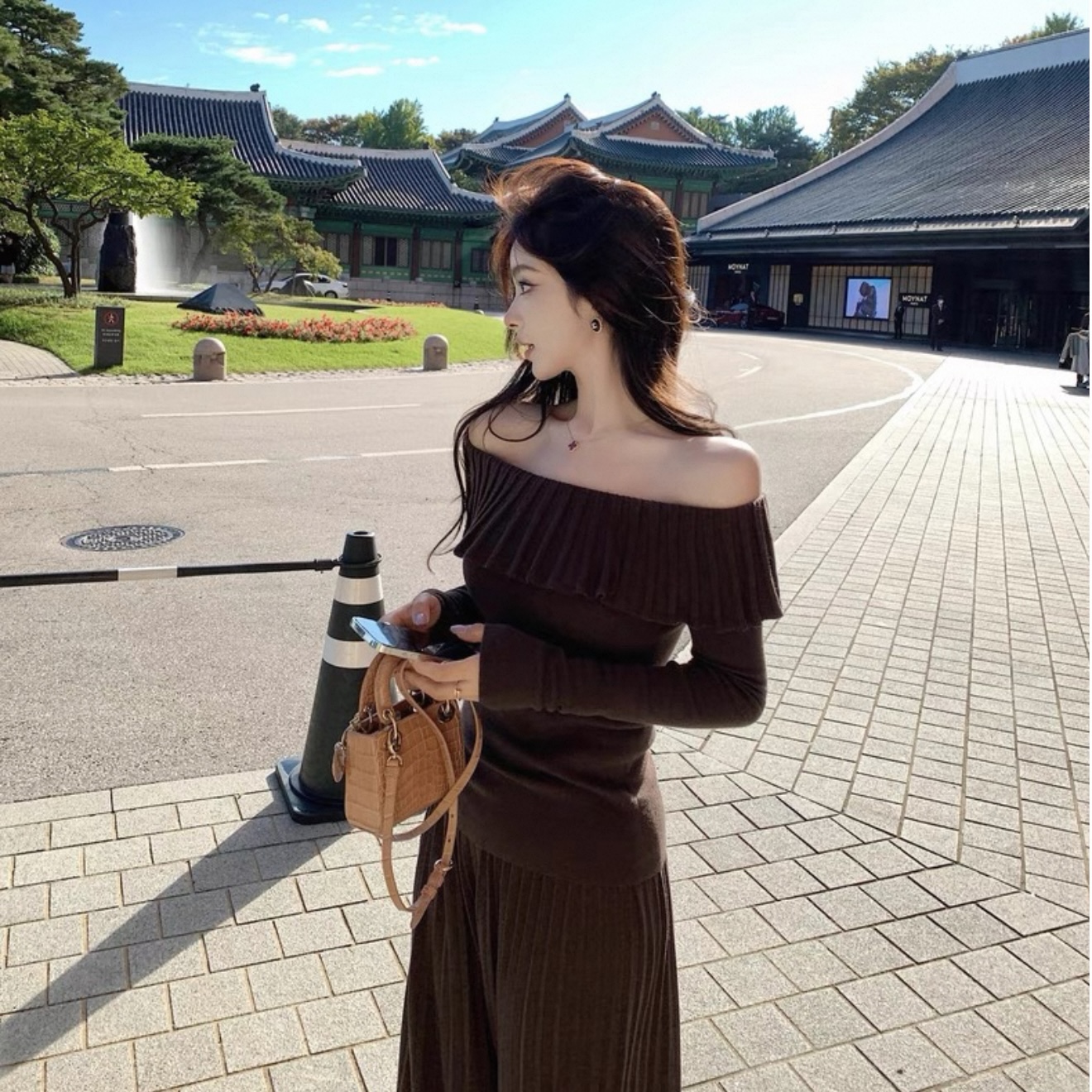 气质名媛一字肩时尚套装女秋冬新款韩版显瘦休闲褶皱阔腿裤两件套