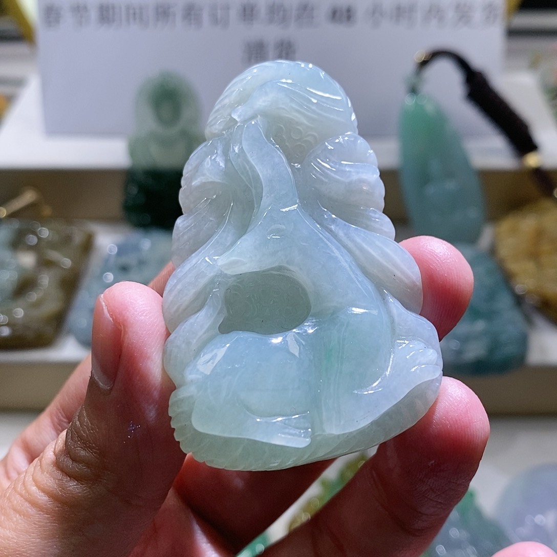 【闪购商品】翡翠颈饰未镶嵌九尾狐