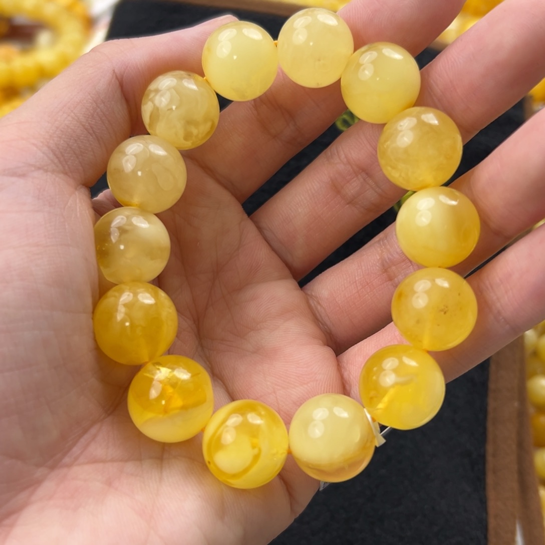 琥珀珠宝奇石未镶嵌