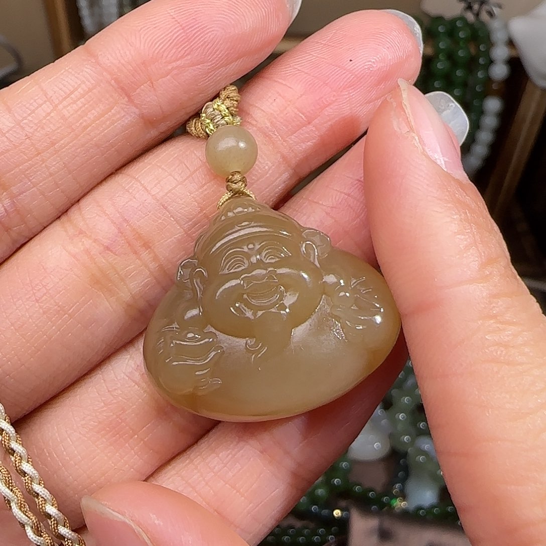 和田玉颈饰未镶嵌