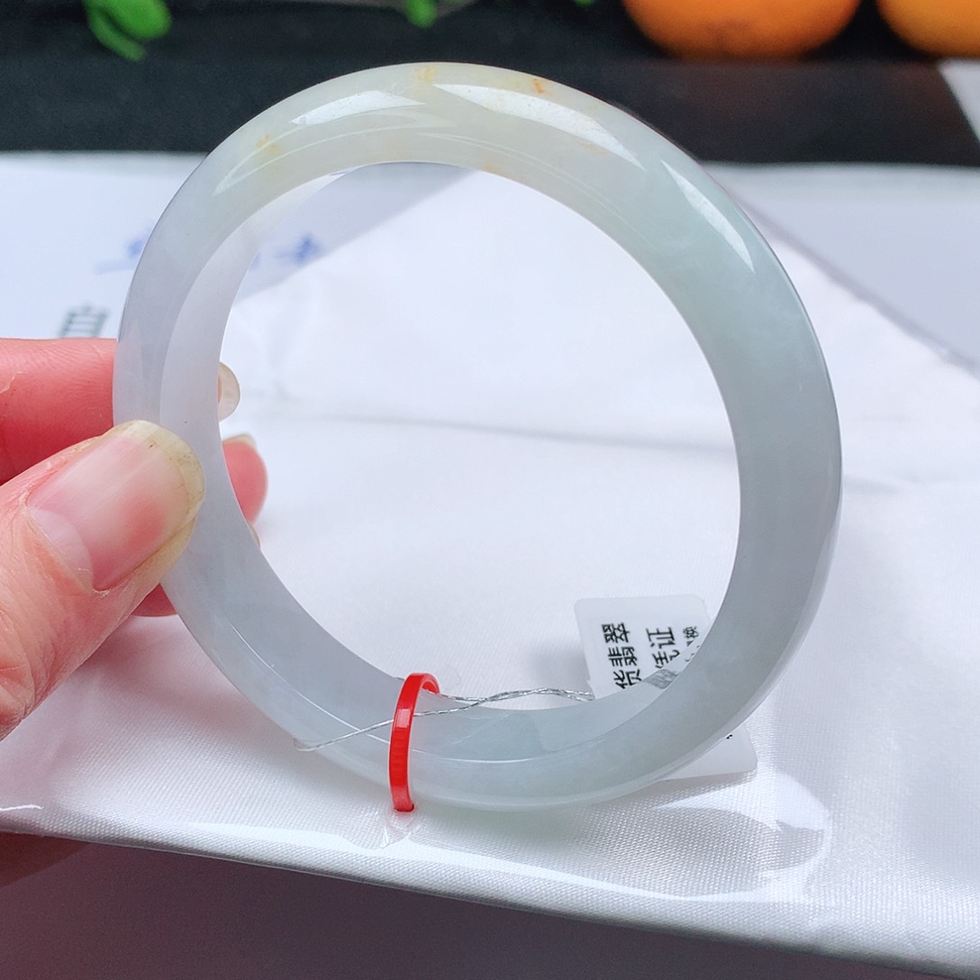 翡翠手镯未镶嵌57圈