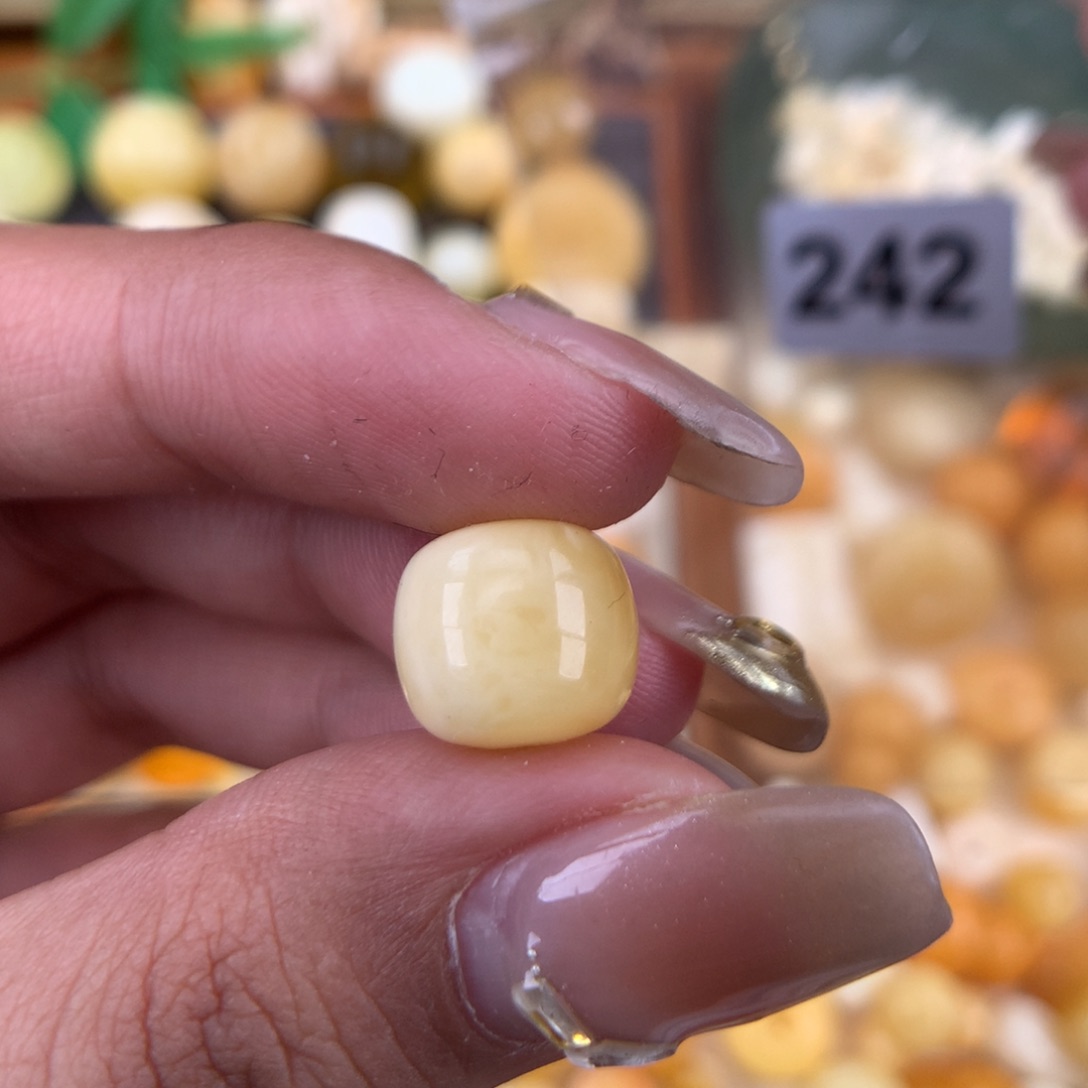 琥珀珠宝奇石未镶嵌11.3