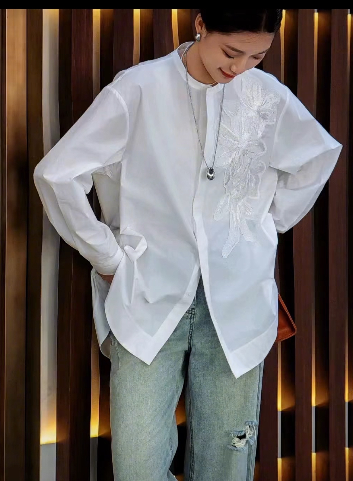 刺绣长袖单排多扣圆领常规衬衫春夏白色ins轻奢外套衬衣宽松