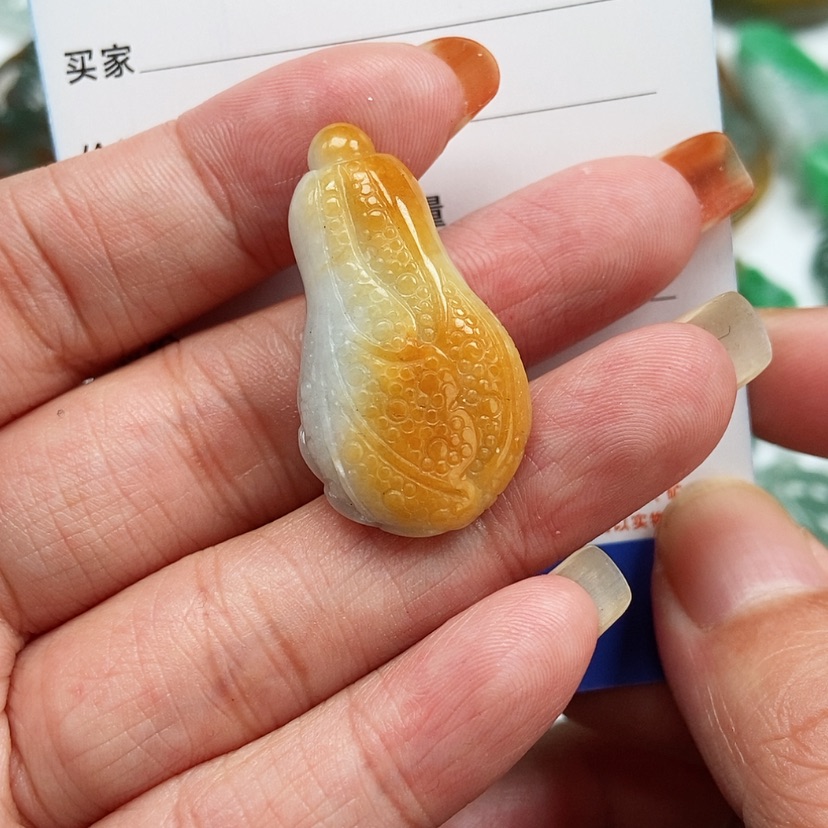 【闪购商品】翡翠颈饰未镶嵌白菜