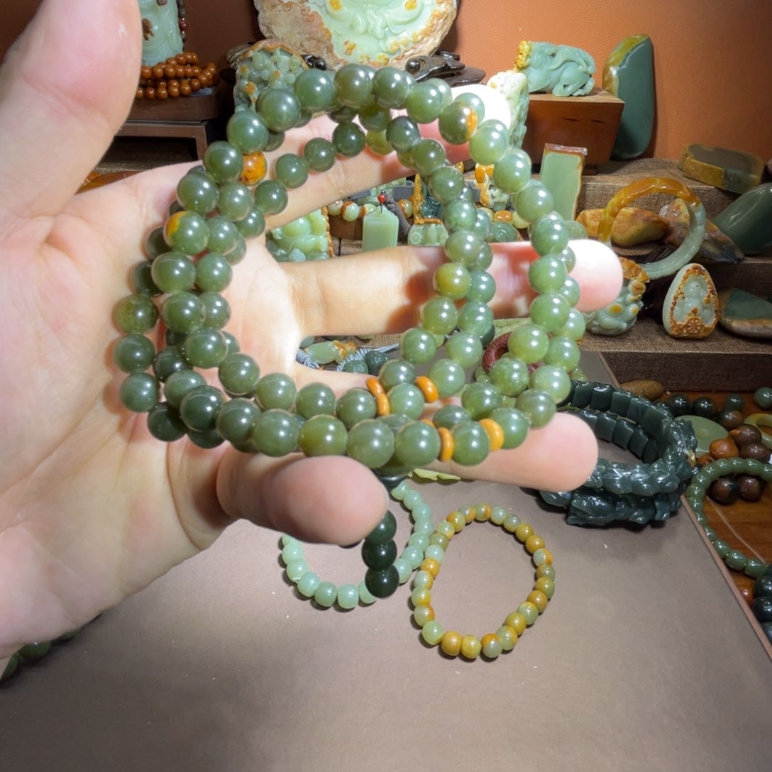 透闪石质玉108卡8未镶嵌