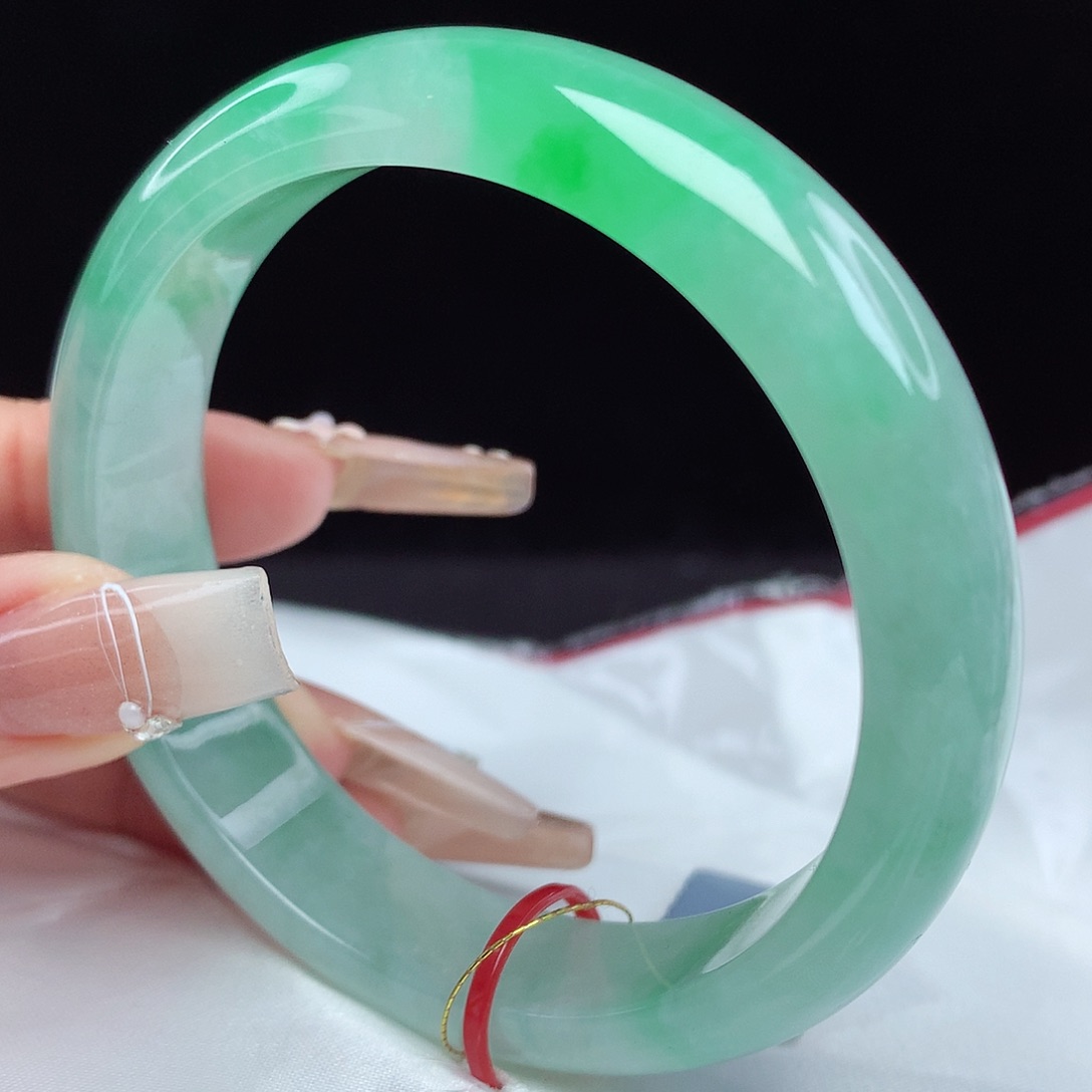 翡翠手镯未镶嵌57圈0678