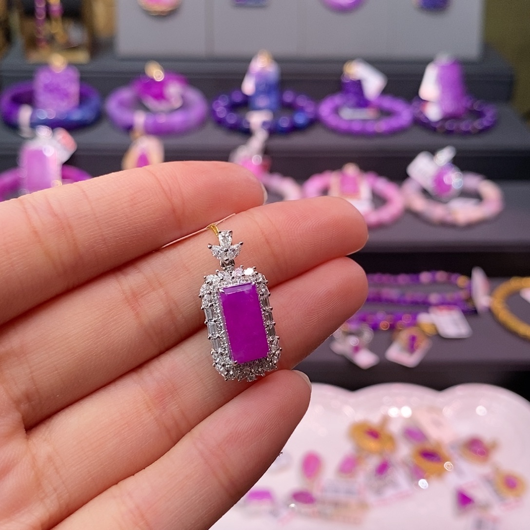 苏纪石（舒俱来）18K金镶嵌吊坠(不含链)