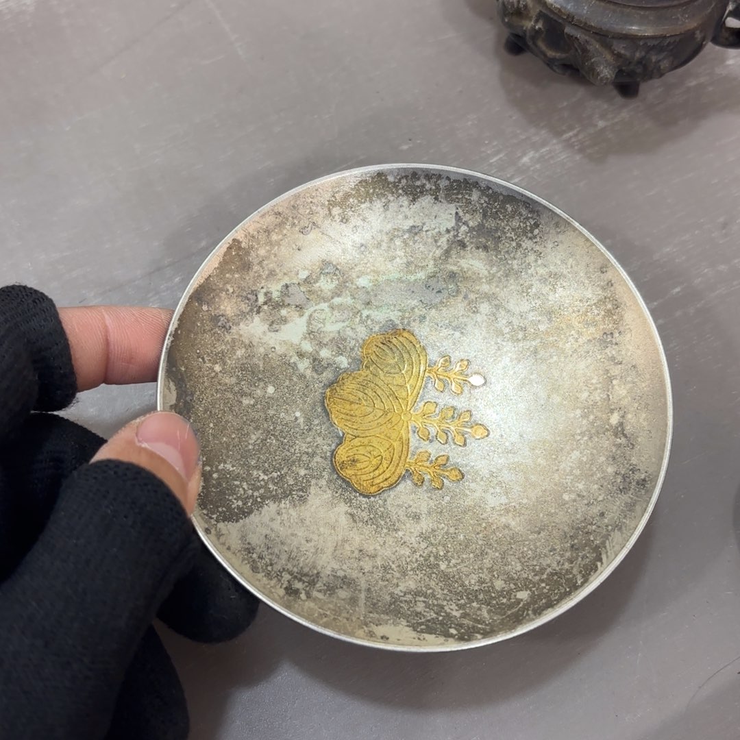 富***滚非常喜欢这个瓷器