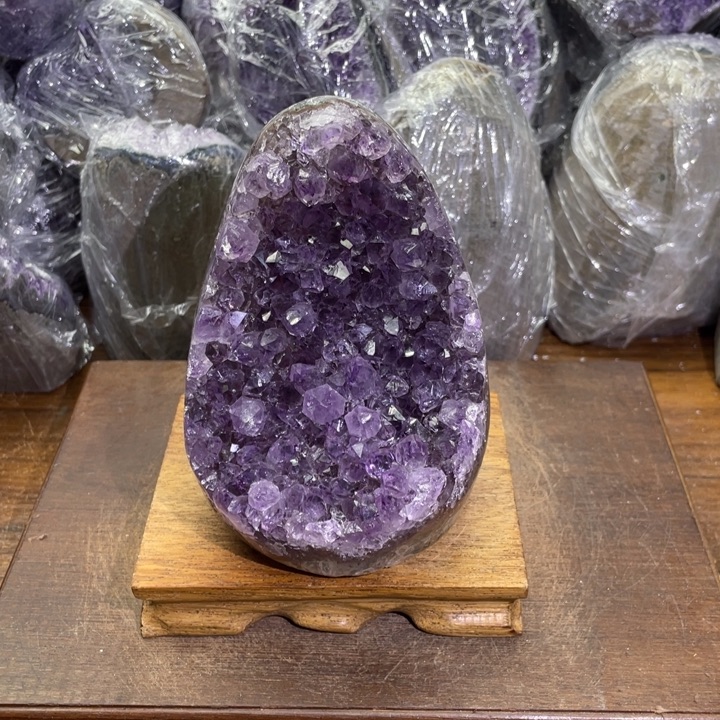 未镶嵌水晶大型摆件（非配饰）