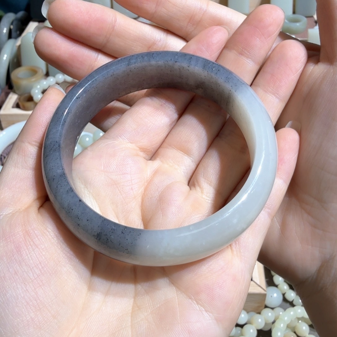 和田玉手镯尺寸59+未镶嵌