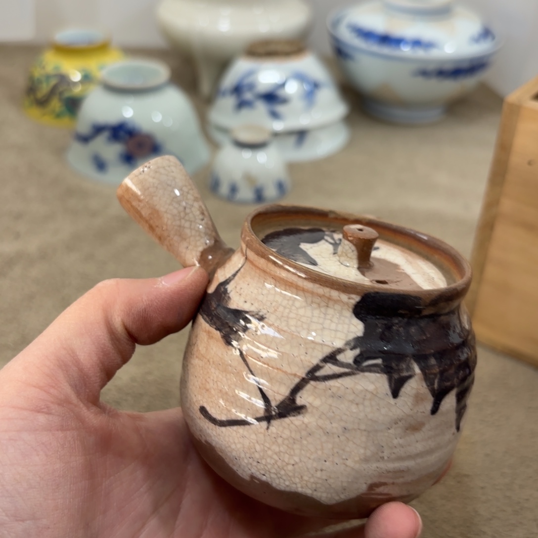 瓷片非常好看漂亮的物品 