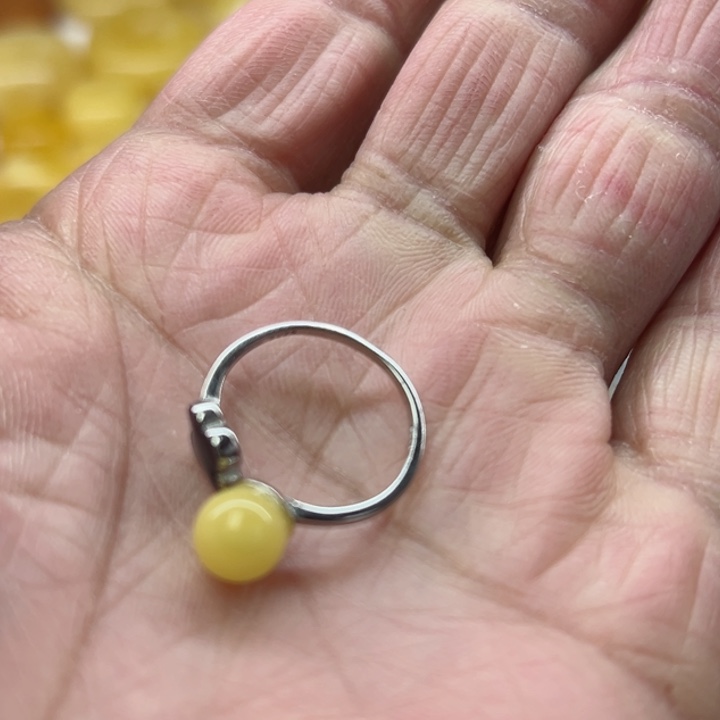 琥珀（矿物珀）戒指未镶嵌