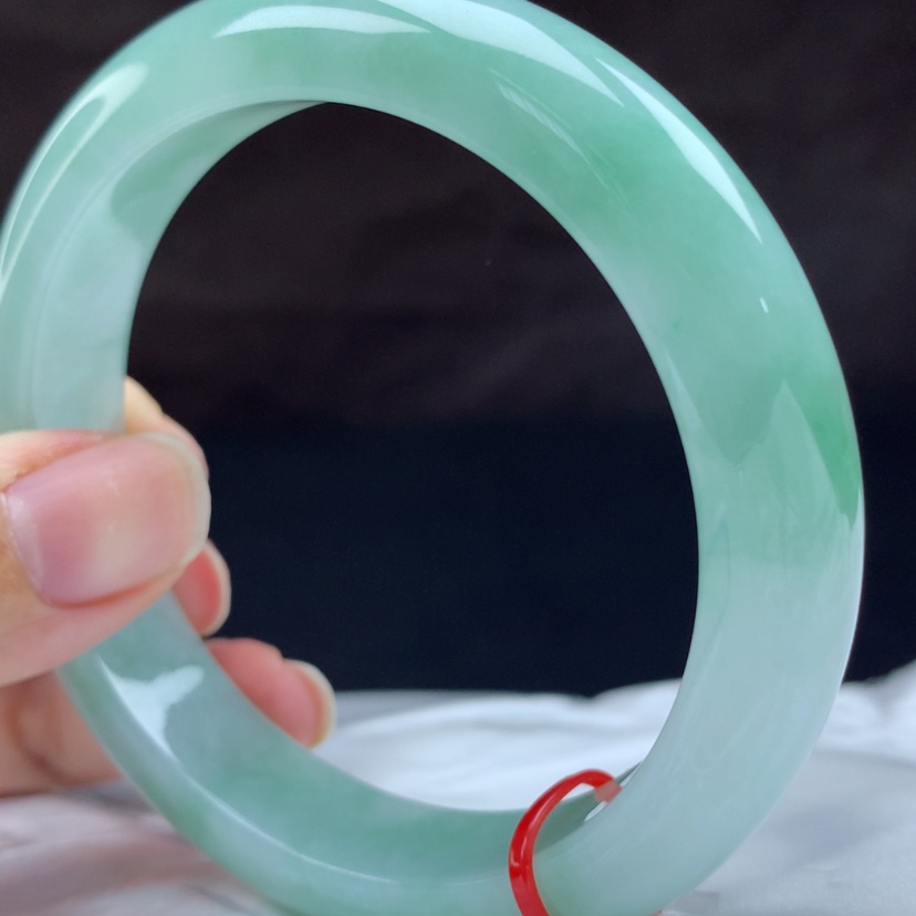 【闪购商品】翡翠未镶嵌手镯817013，