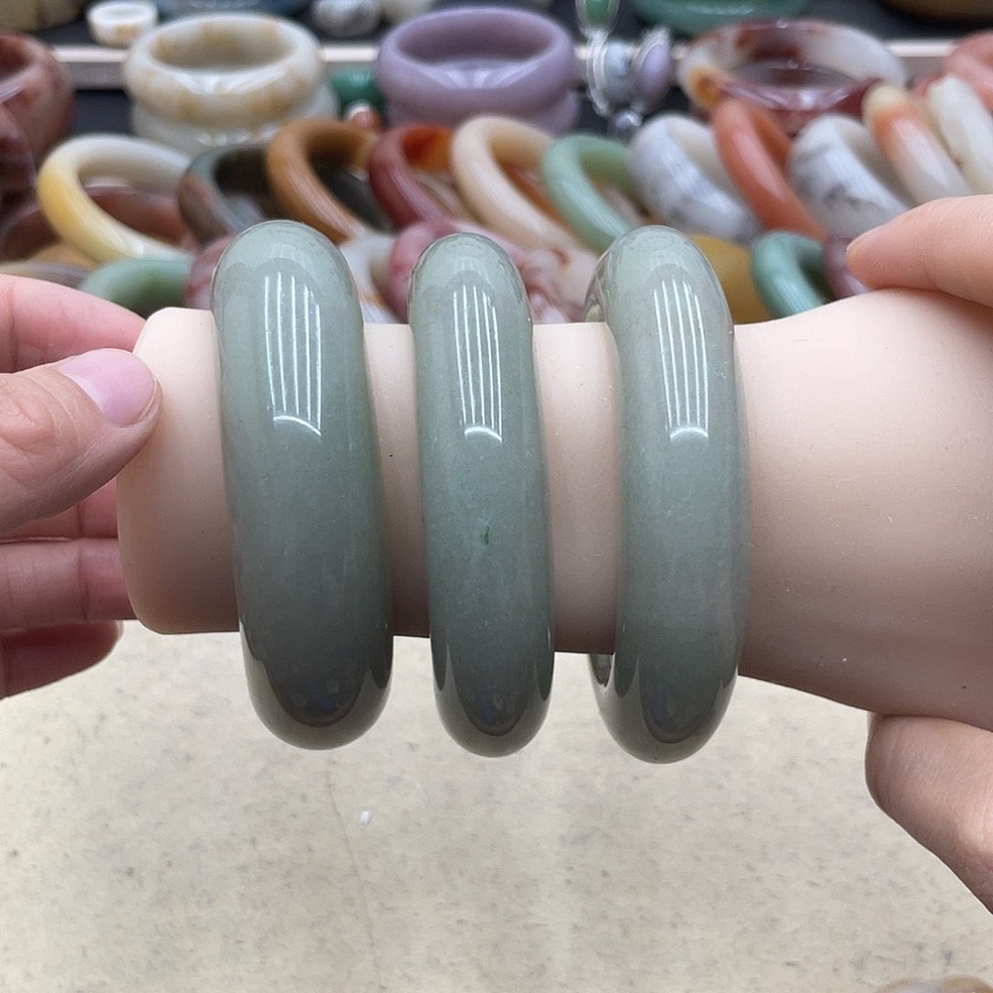 石英质玉圈口齐全未镶嵌