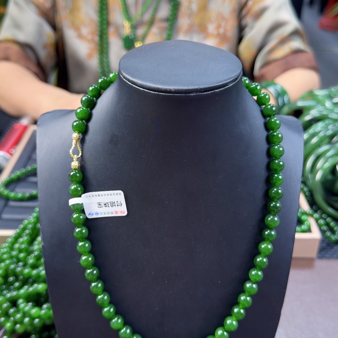 和田玉（碧玉）未镶嵌颈饰卡8