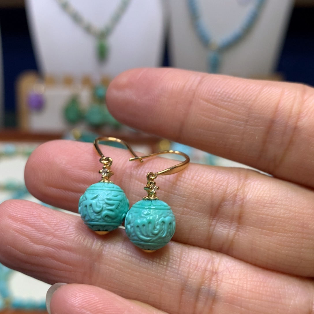 绿松石18K金镶嵌耳饰