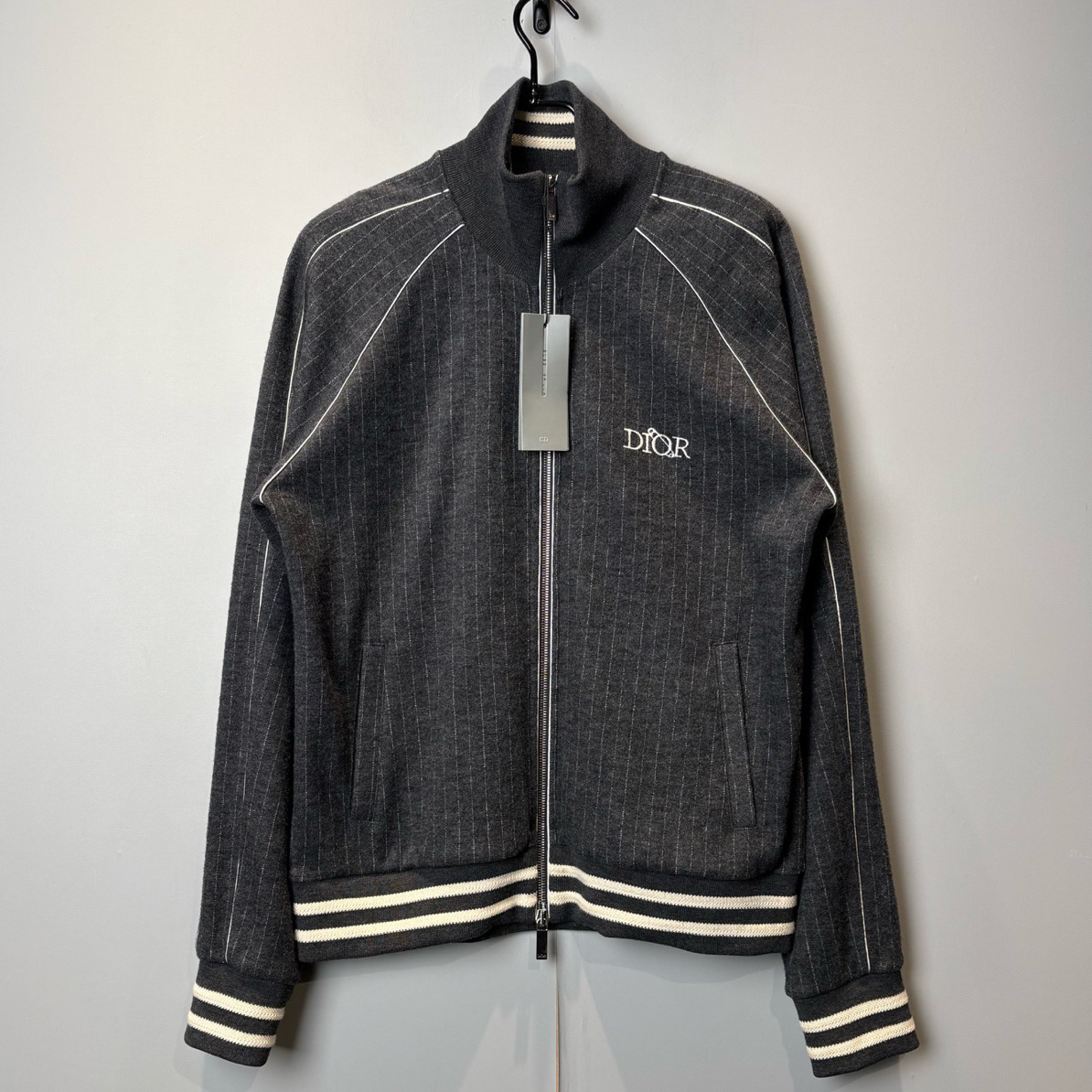 未使用 DIOR/迪奥 未使用 迪奥别针刺绣条纹外套/M码/8701