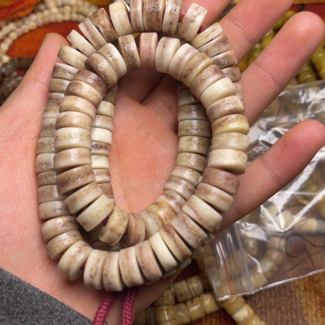 大叶紫檀（黑酸枝木类）