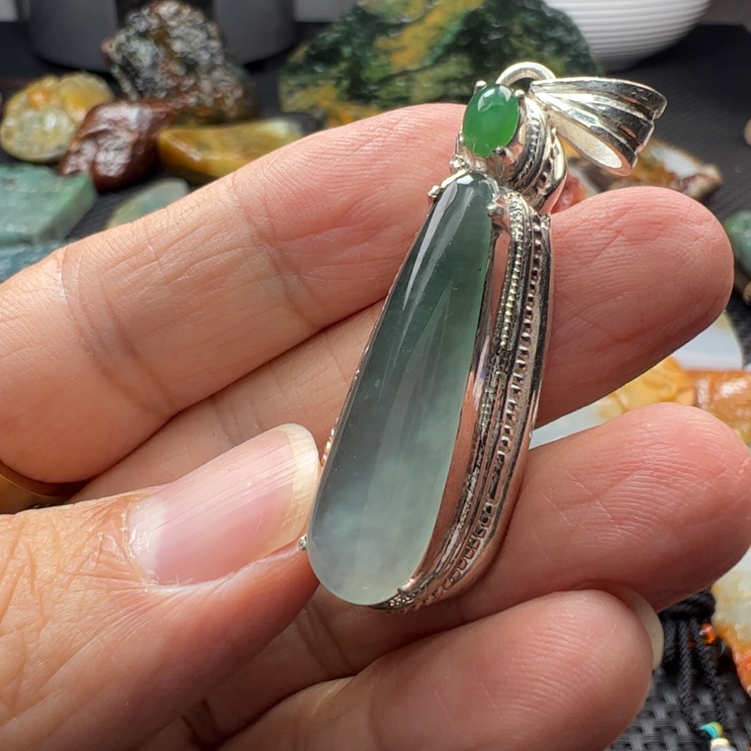 翡翠裸石缅甸翡翠