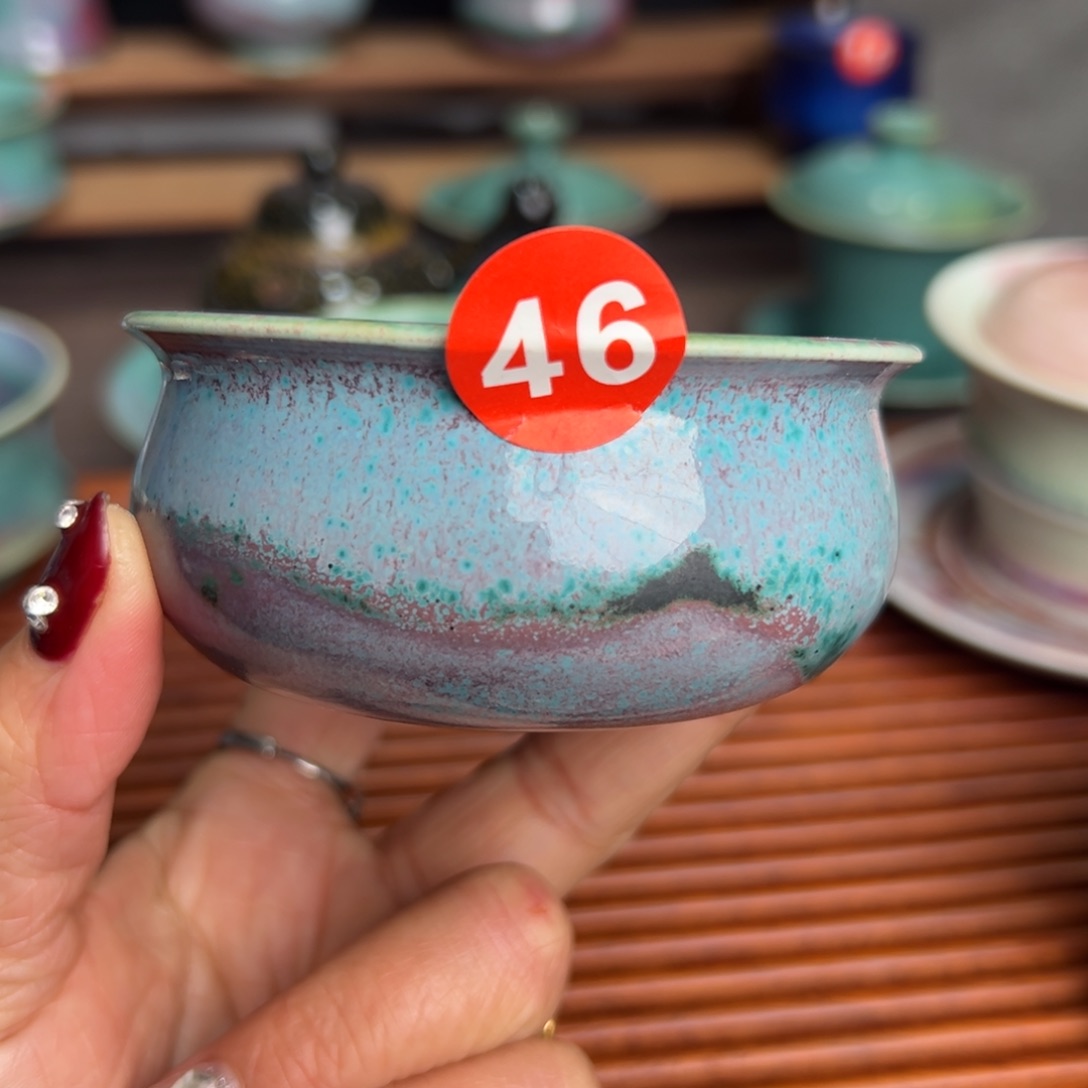 手拉坯工艺钧瓷茶具