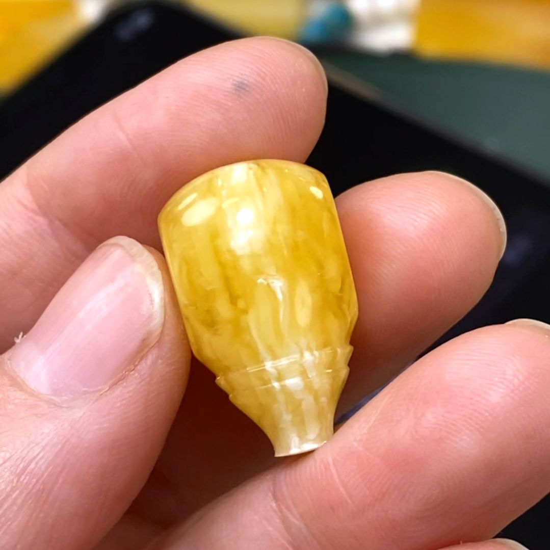 裸石琥珀未镶嵌初**旧13对孔三通