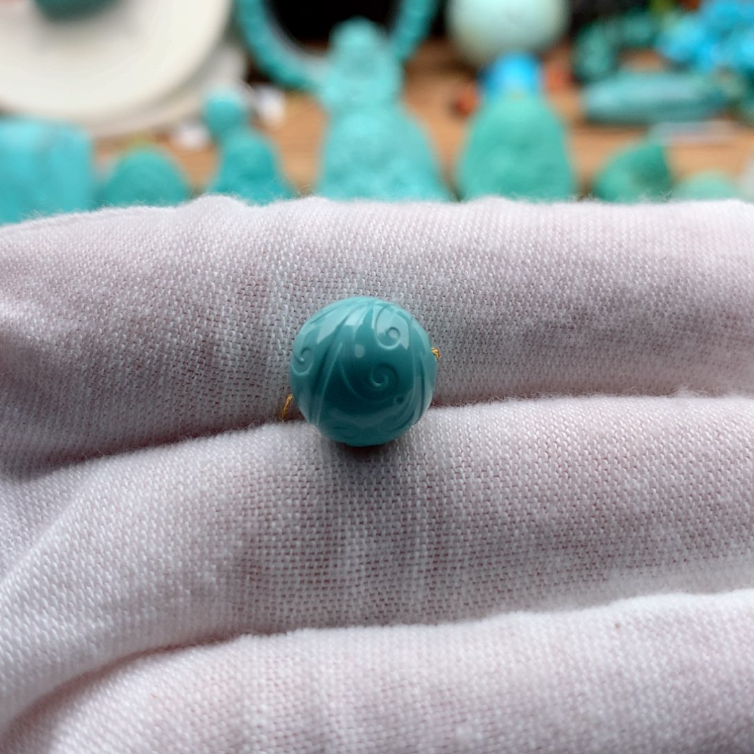 绿松石颈饰未镶嵌