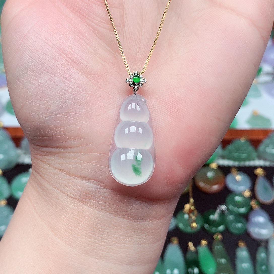 翡翠颈饰18K金镶嵌天然翡翠A货